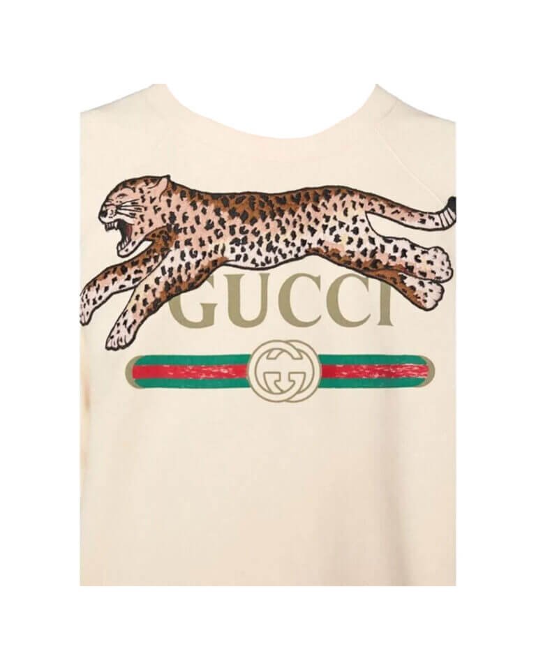 gucci-logo-leopard-crewneck-pull-beige-detail